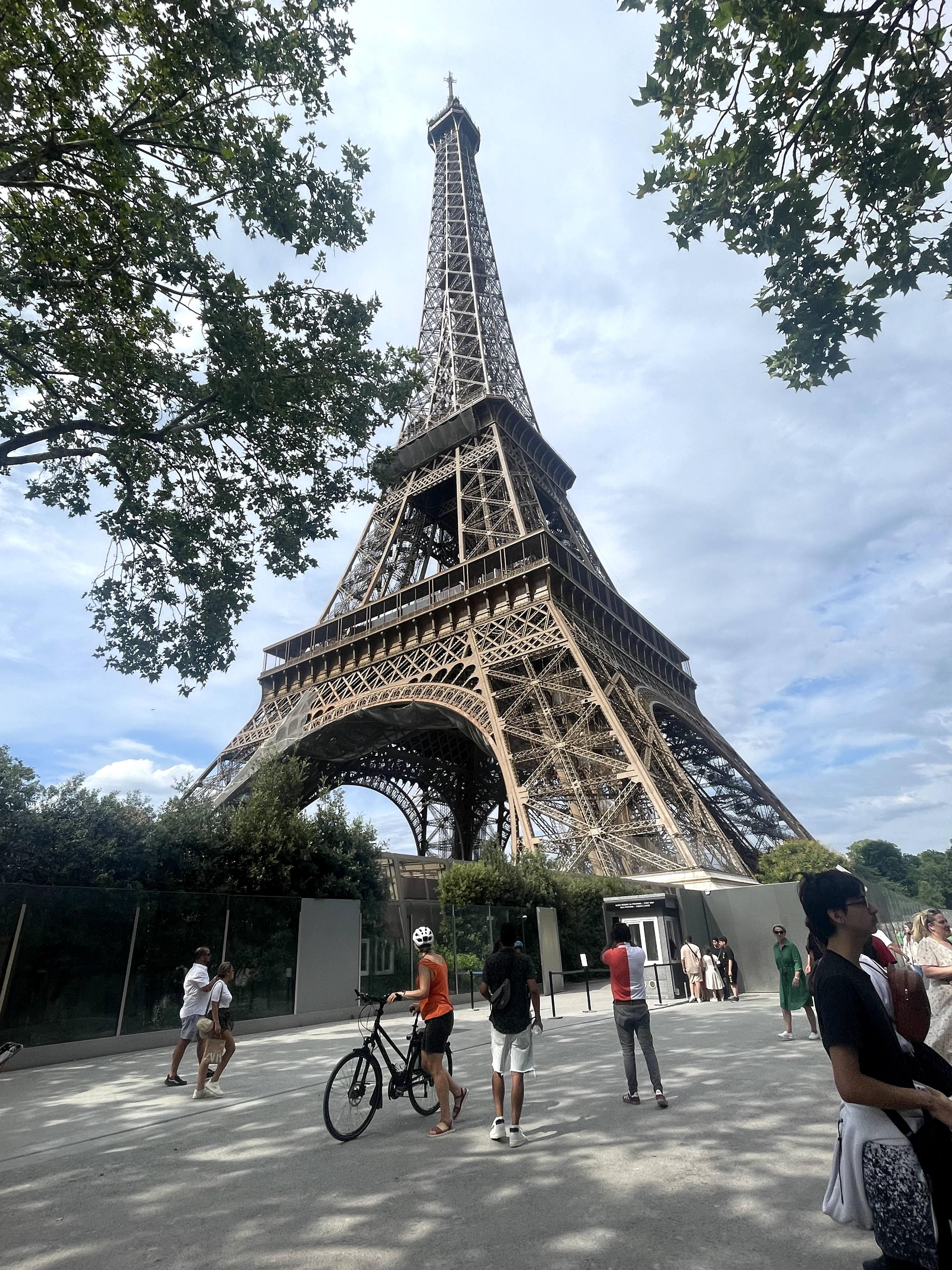 Paris Eiffel Tower Guided Tour With Summit Access