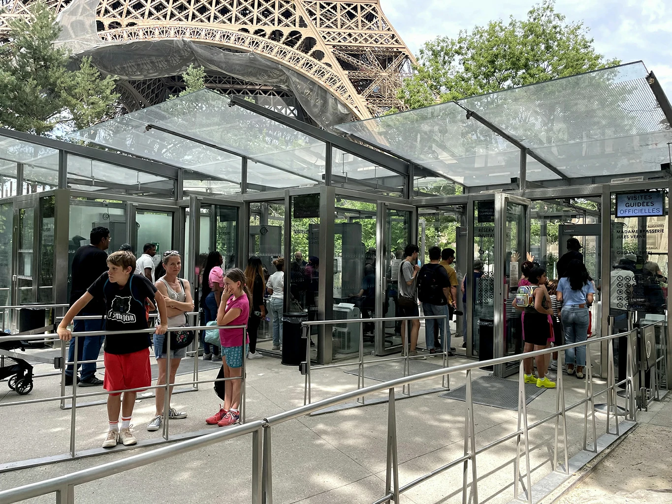 Eiffel Tower Tickets including the Summit in Paris