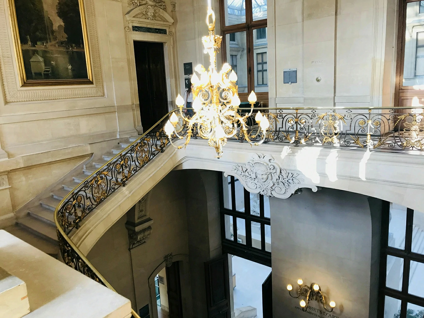 Louvre Museum Ultimate Tour in Paris