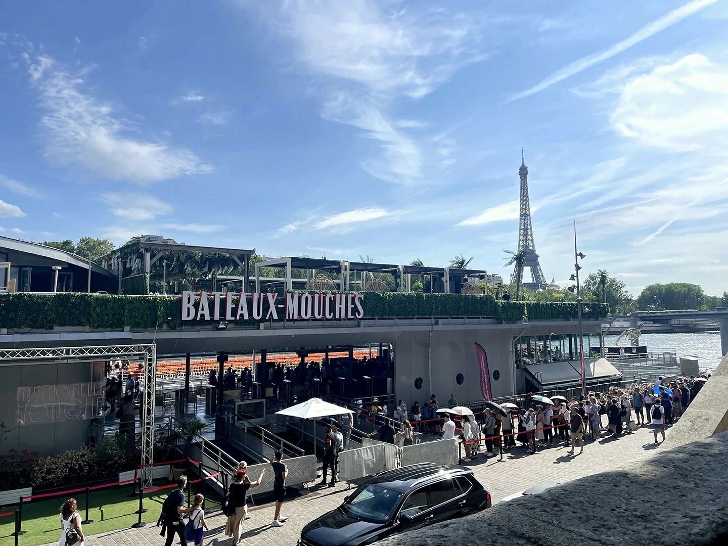 Louvre Museum Guided Tour with Free Seine Cruise Tickets in Paris